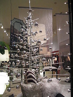 Nice and New: Aaron Thomas Acrylic Christmas Tree